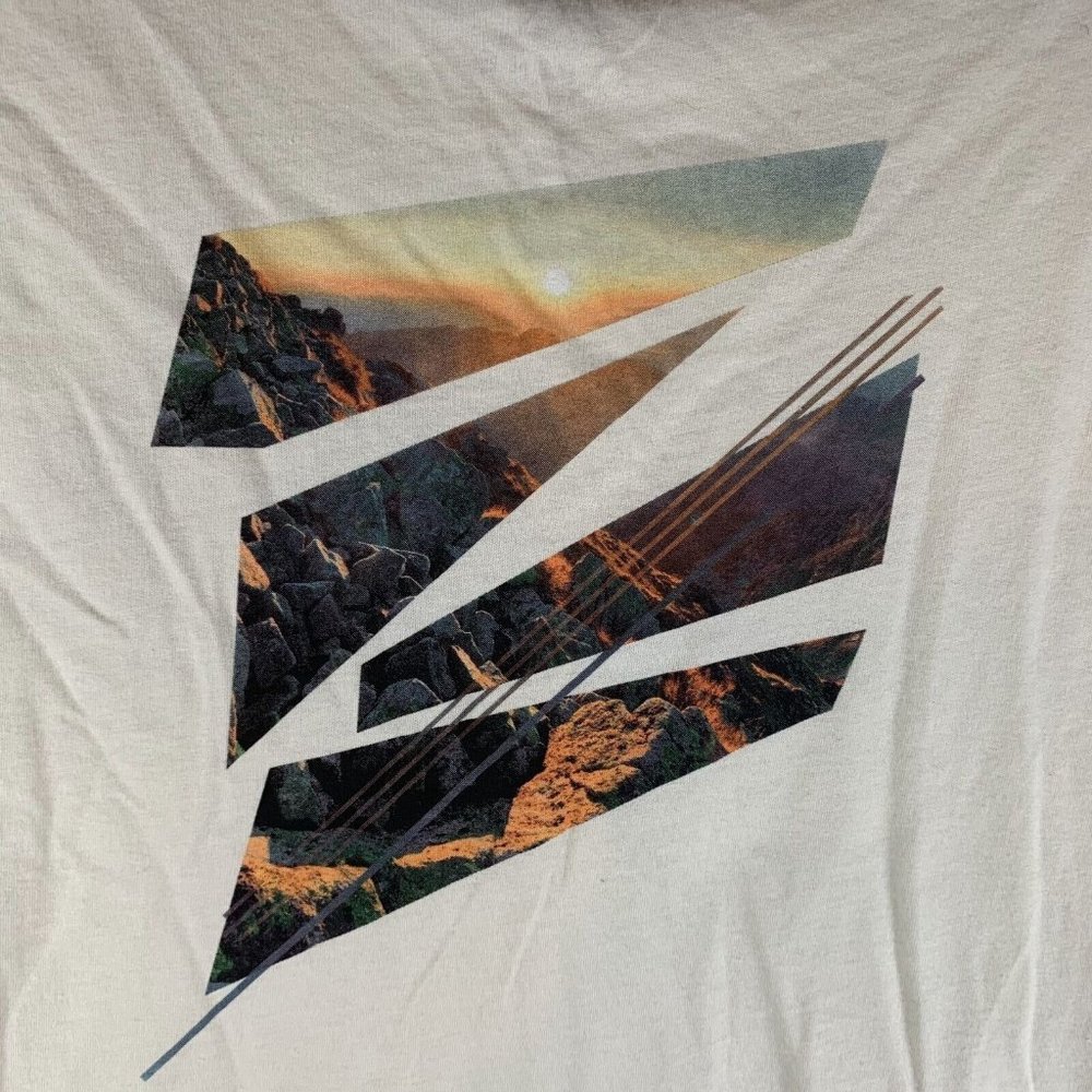 Alpine Design SS Graphic T-Shirt Men's XL White Shattered Mountain Cotton 7988‎